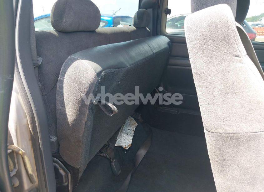 Photo 8 of 2001 Chevrolet Silverado 1500 LS (VIN 2GCEC19W211173289)