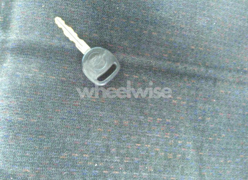 Photo 11 of 2001 Chevrolet Silverado 1500 LS (VIN 2GCEC19W311199271)