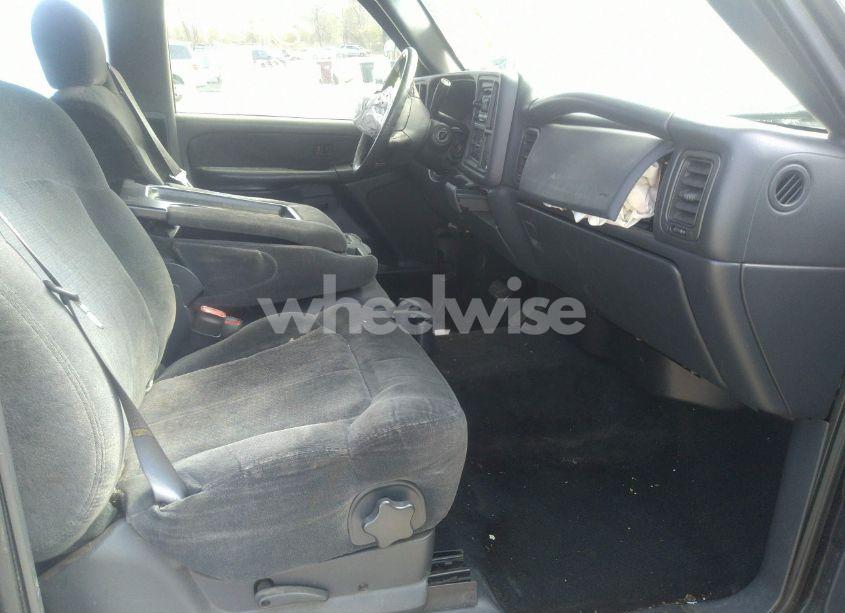 Photo 5 of 2001 Chevrolet Silverado 1500 LS (VIN 2GCEC19W311199271)