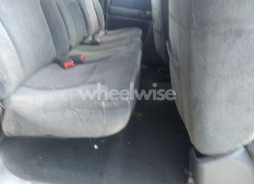 Photo 8 of 2001 Chevrolet Silverado 1500 LS (VIN 2GCEC19W311199271)