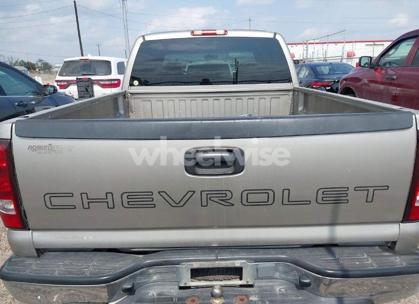 Photo 16 of 2002 Chevrolet Silverado 1500 (VIN 2GCEC19W321124572)