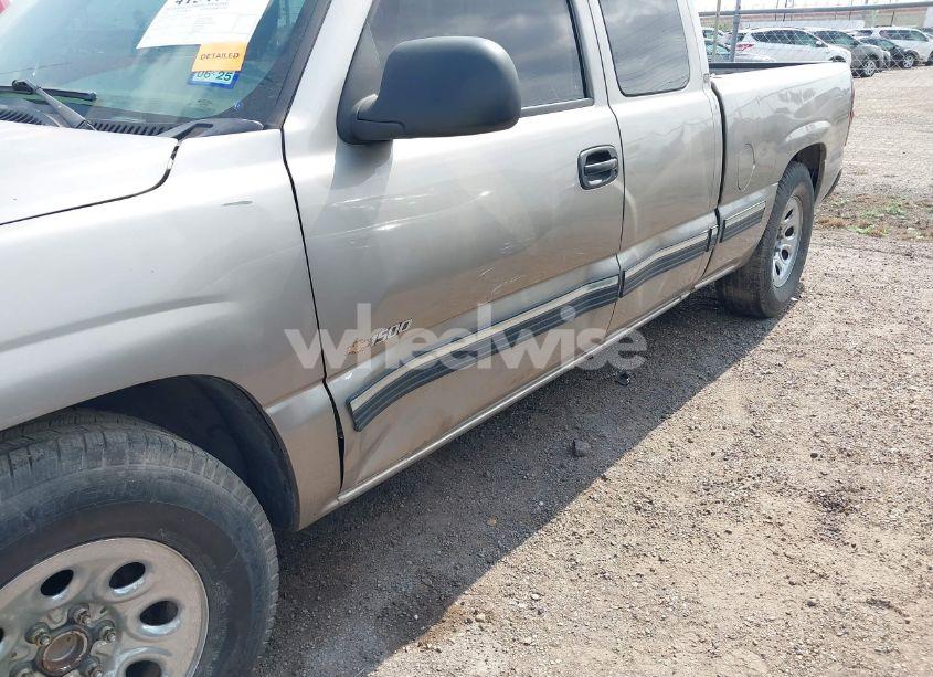 Photo 6 of 2002 Chevrolet Silverado 1500 (VIN 2GCEC19W321124572)