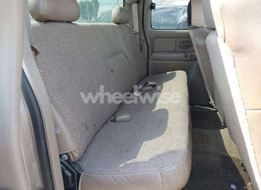 Photo 8 of 2002 Chevrolet Silverado 1500 (VIN 2GCEC19W321124572)