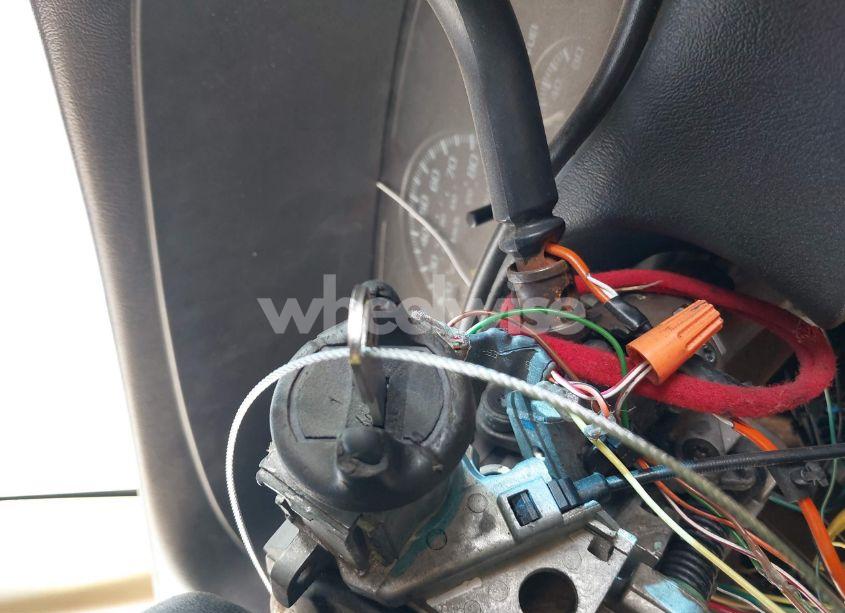 Photo 11 of 1999 Chevrolet Silverado 1500 (VIN 2GCEC19W3X1157367)