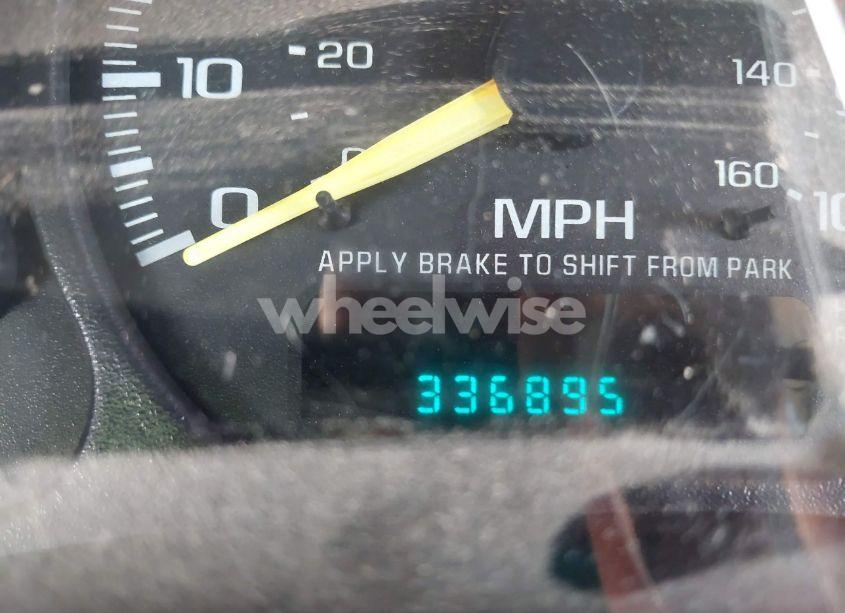 Photo 7 of 1999 Chevrolet Silverado 1500 (VIN 2GCEC19W3X1157367)