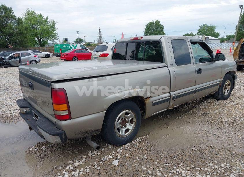 Photo 4 of 1999 Chevrolet Silverado 1500 (VIN 2GCEC19W3X1236540)