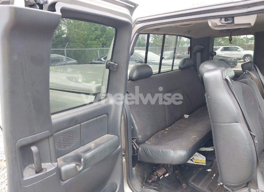 Photo 8 of 1999 Chevrolet Silverado 1500 (VIN 2GCEC19W3X1236540)