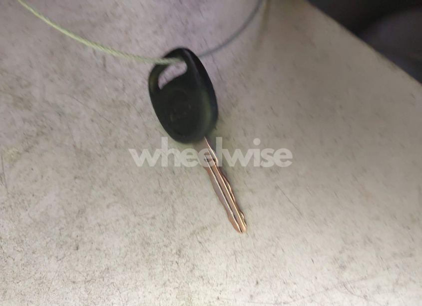 Photo 11 of 2001 Chevrolet Silverado 1500 (VIN 2GCEC19W411154811)