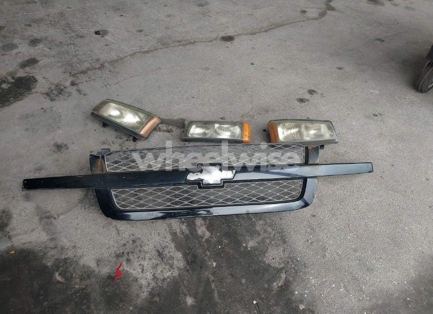 Photo 12 of 2001 Chevrolet Silverado 1500 (VIN 2GCEC19W411154811)