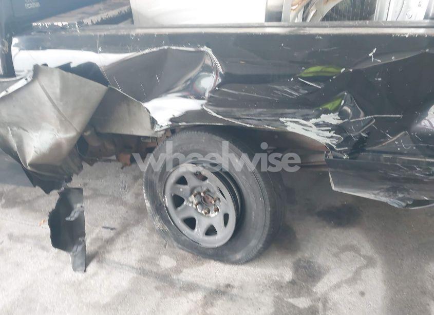 Photo 16 of 2001 Chevrolet Silverado 1500 (VIN 2GCEC19W411154811)