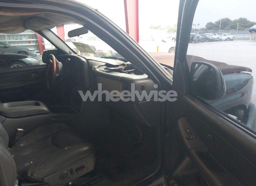 Photo 5 of 2001 Chevrolet Silverado 1500 (VIN 2GCEC19W411154811)