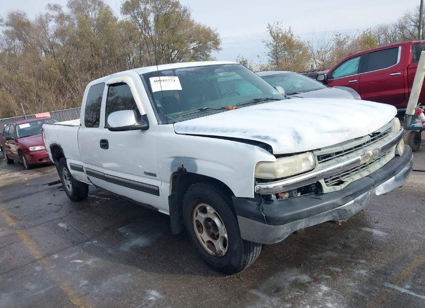 2001 Chevrolet Silverado 1500 LS (VIN 2GCEC19W411185640) main photo