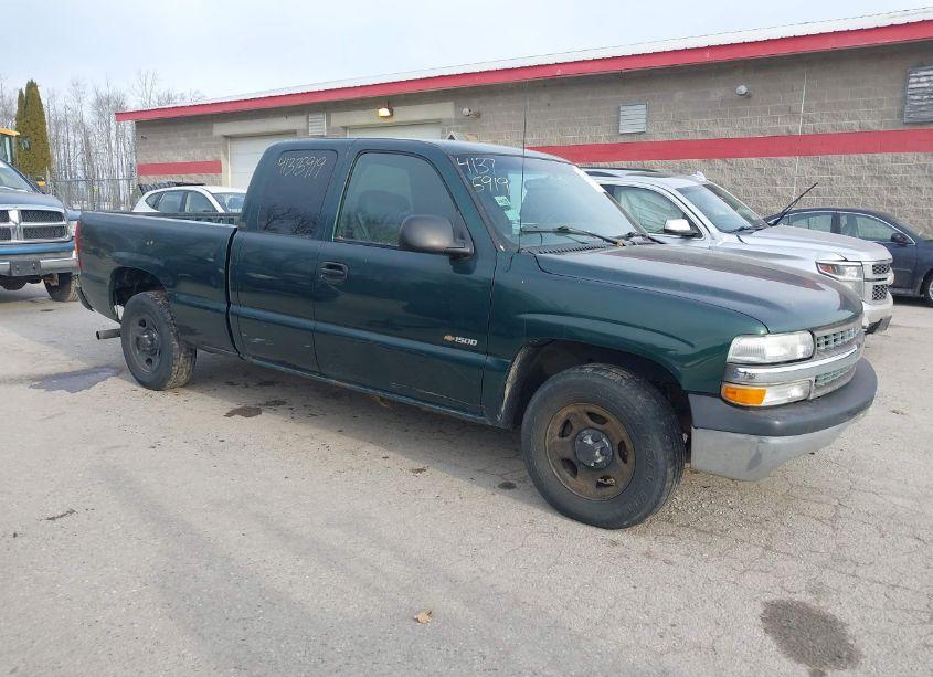 2002 Chevrolet Silverado 1500 (VIN 2GCEC19W421188121) main photo