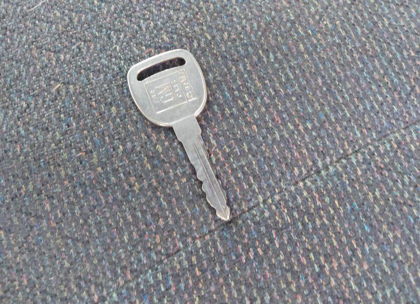 Photo 11 of 2002 Chevrolet Silverado 1500 (VIN 2GCEC19W421188121)