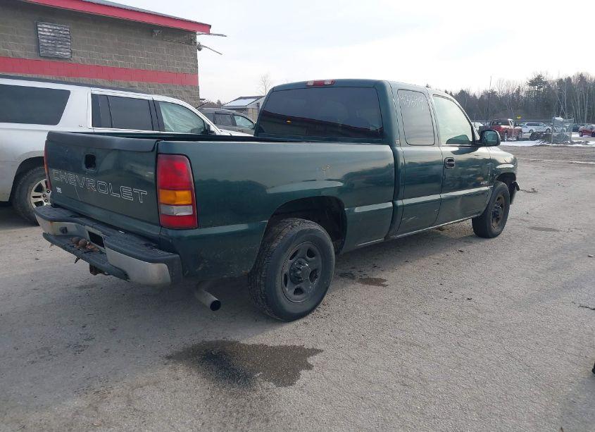 Photo 4 of 2002 Chevrolet Silverado 1500 (VIN 2GCEC19W421188121)