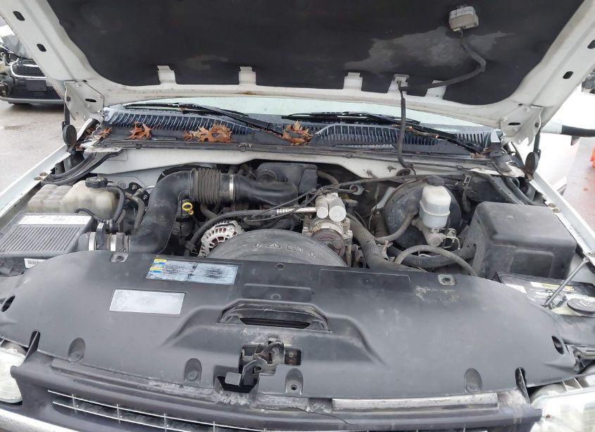 Photo 10 of 2002 Chevrolet Silverado 1500 LS (VIN 2GCEC19W421401620)