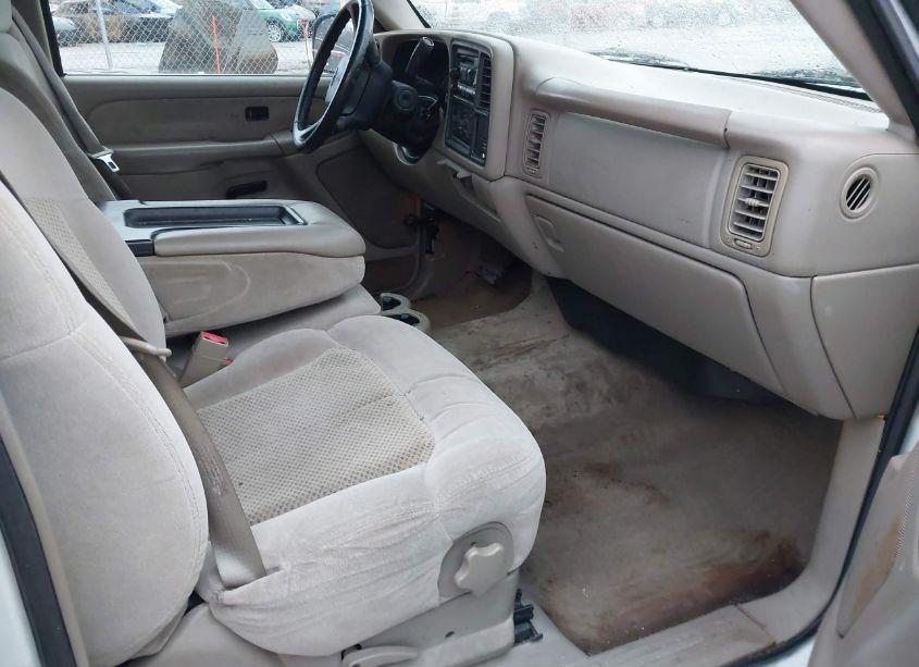 Photo 5 of 2002 Chevrolet Silverado 1500 LS (VIN 2GCEC19W421401620)