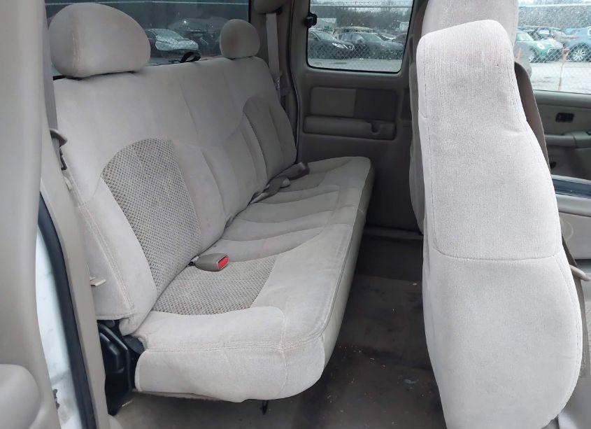 Photo 8 of 2002 Chevrolet Silverado 1500 LS (VIN 2GCEC19W421401620)