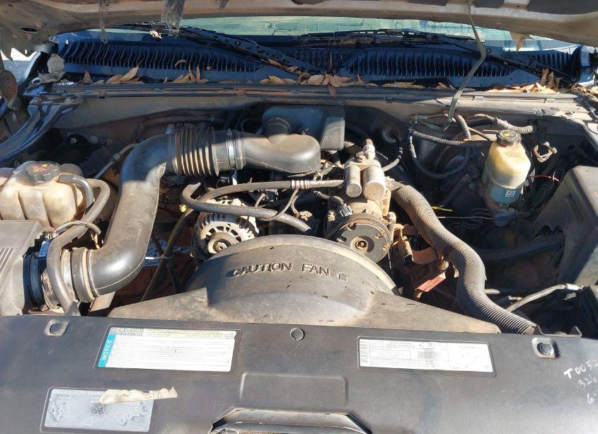 Photo 10 of 2000 Chevrolet Silverado 1500 (VIN 2GCEC19W4Y1385413)