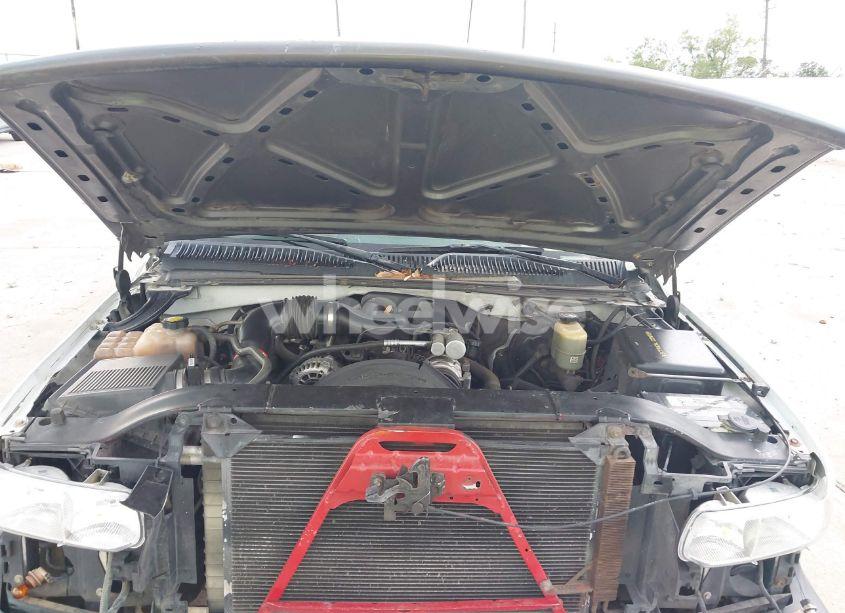 Photo 10 of 2001 Chevrolet Silverado 1500 (VIN 2GCEC19W511167759)