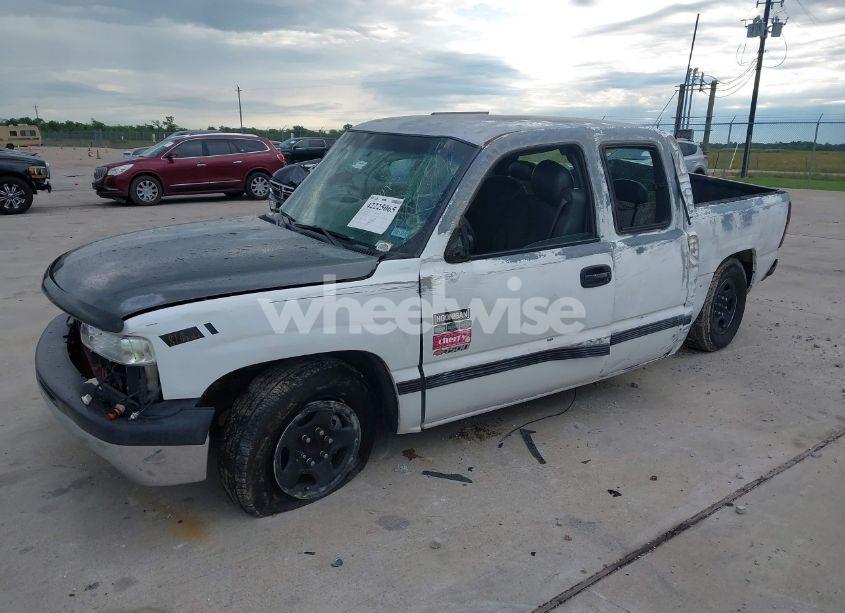 Photo 2 of 2001 Chevrolet Silverado 1500 (VIN 2GCEC19W511167759)