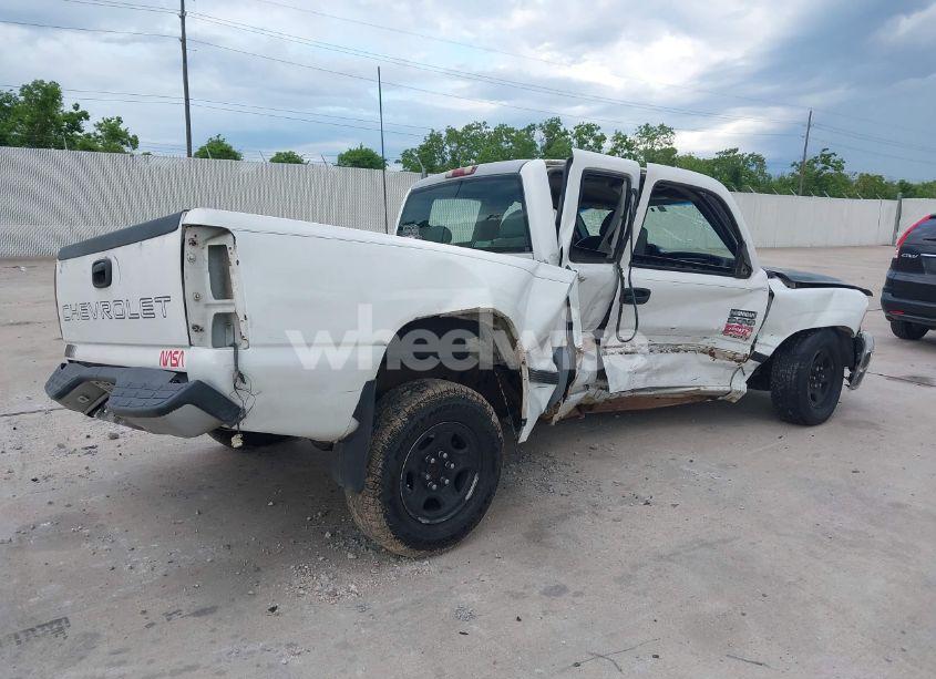 Photo 4 of 2001 Chevrolet Silverado 1500 (VIN 2GCEC19W511167759)