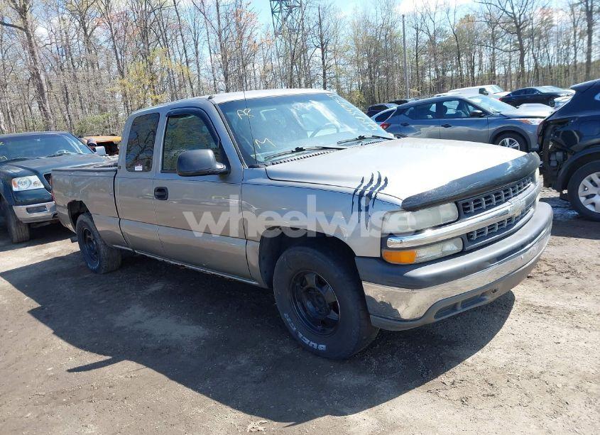 2001 Chevrolet Silverado 1500 (VIN 2GCEC19W511387273) main photo