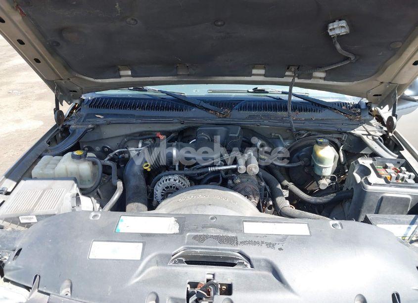 Photo 10 of 2001 Chevrolet Silverado 1500 (VIN 2GCEC19W511387273)