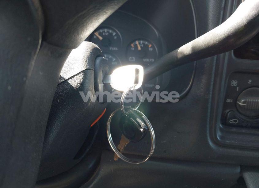 Photo 11 of 2001 Chevrolet Silverado 1500 (VIN 2GCEC19W511387273)