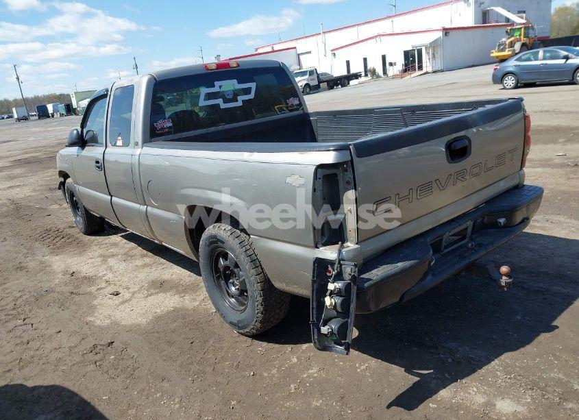 Photo 3 of 2001 Chevrolet Silverado 1500 (VIN 2GCEC19W511387273)