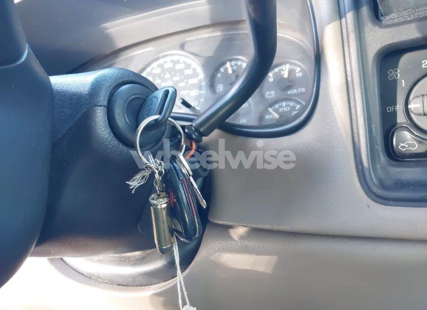 Photo 11 of 2001 Chevrolet Silverado 1500 LS (VIN 2GCEC19W611301470)