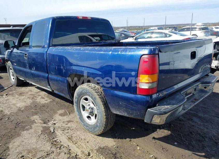 Photo 3 of 2001 Chevrolet Silverado 1500 (VIN 2GCEC19W711191058)