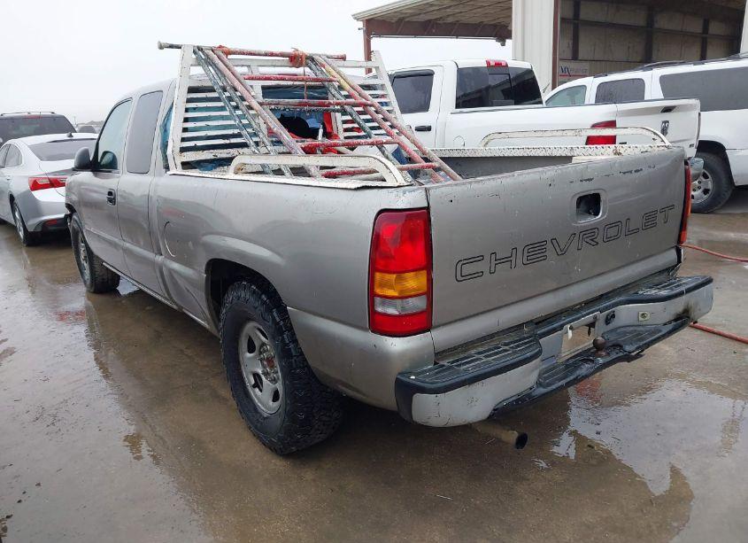 Photo 3 of 2001 Chevrolet Silverado 1500 (VIN 2GCEC19W711327950)