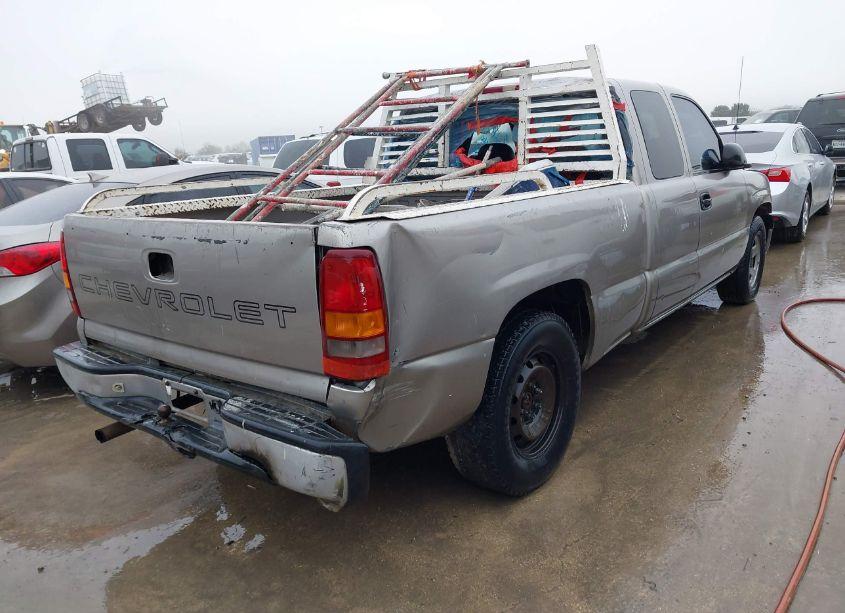 Photo 4 of 2001 Chevrolet Silverado 1500 (VIN 2GCEC19W711327950)