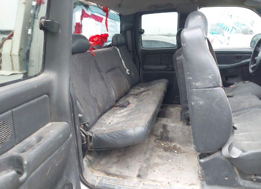 Photo 8 of 2001 Chevrolet Silverado 1500 (VIN 2GCEC19W711327950)