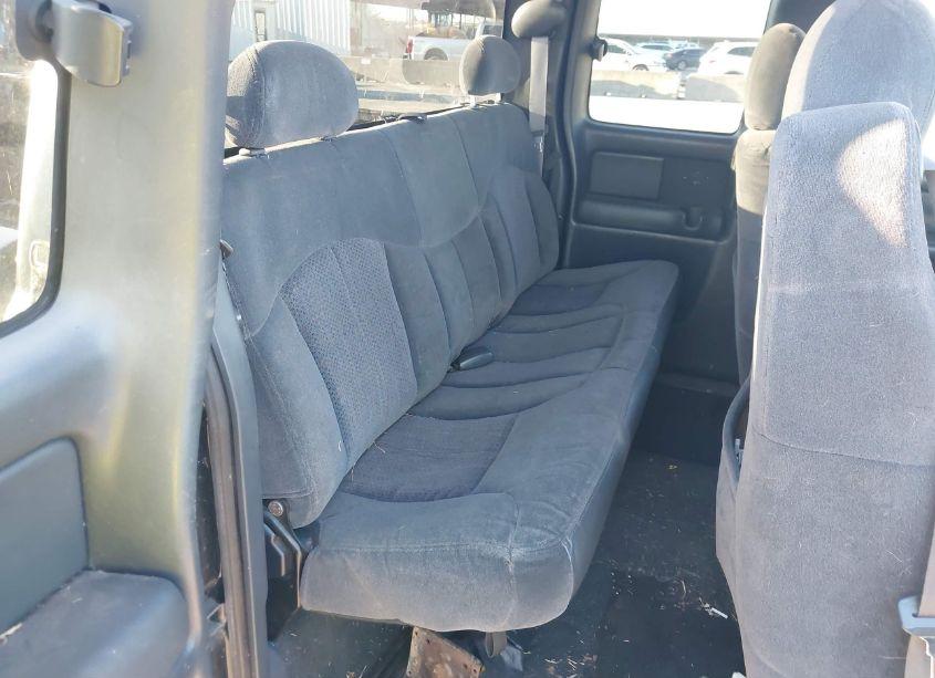 Photo 8 of 2001 Chevrolet Silverado 1500 LS (VIN 2GCEC19W711350788)