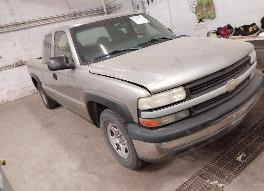 2002 Chevrolet Silverado 1500 (VIN 2GCEC19W721348086) main photo
