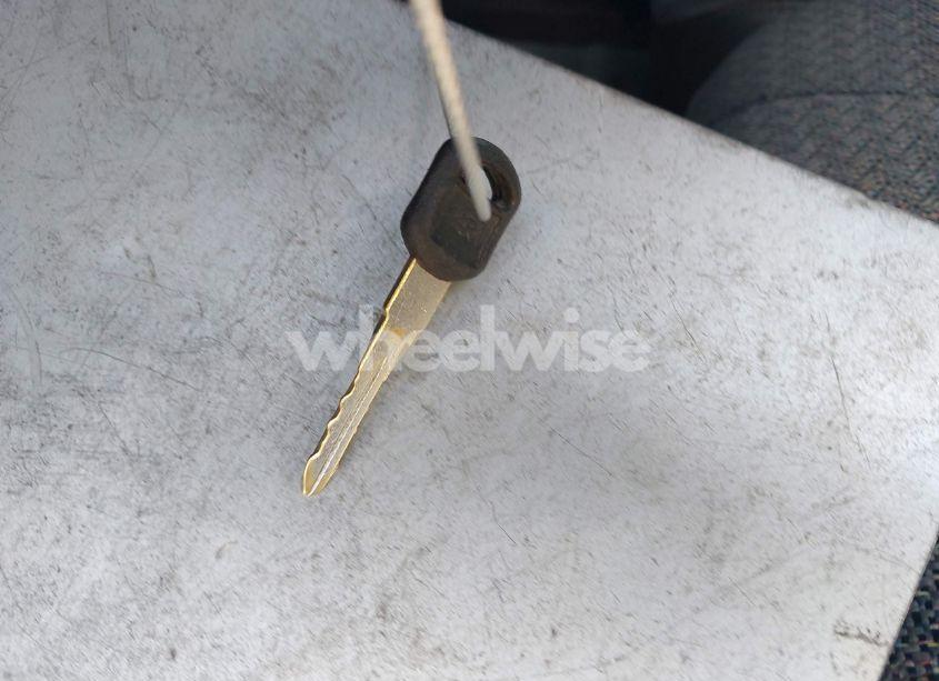 Photo 11 of 1999 Chevrolet Silverado 1500 (VIN 2GCEC19W7X1262039)