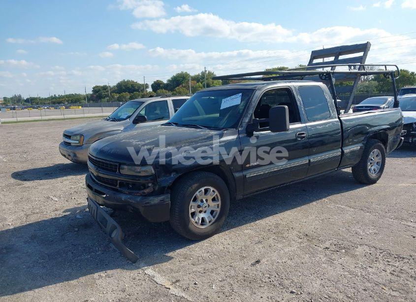 Photo 2 of 1999 Chevrolet Silverado 1500 (VIN 2GCEC19W7X1262039)