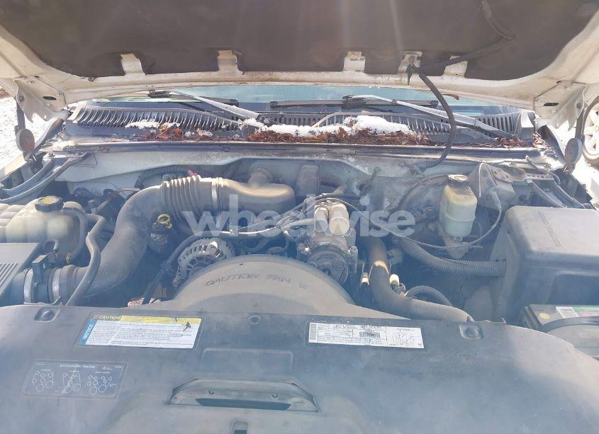 Photo 10 of 2000 Chevrolet Silverado 1500 (VIN 2GCEC19W7Y1101577)