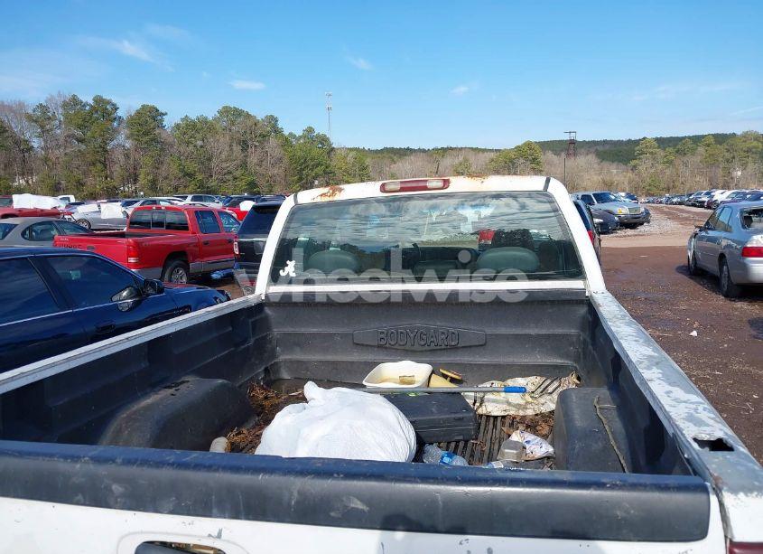 Photo 12 of 2000 Chevrolet Silverado 1500 (VIN 2GCEC19W7Y1101577)