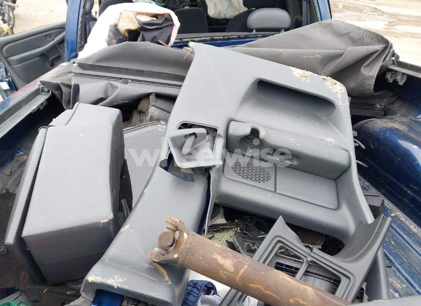 Photo 12 of 2000 Chevrolet Silverado 1500 (VIN 2GCEC19W7Y1367696)