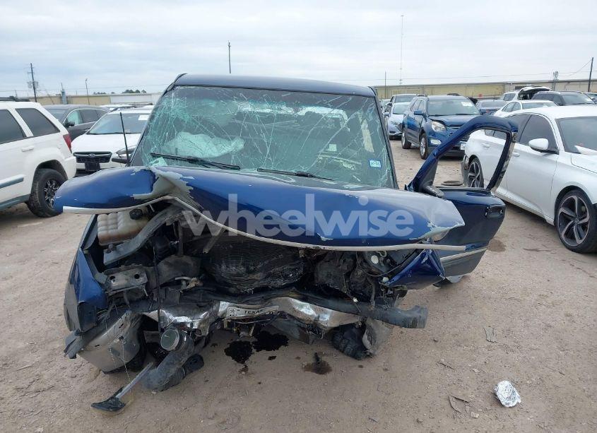 Photo 13 of 2000 Chevrolet Silverado 1500 (VIN 2GCEC19W7Y1367696)