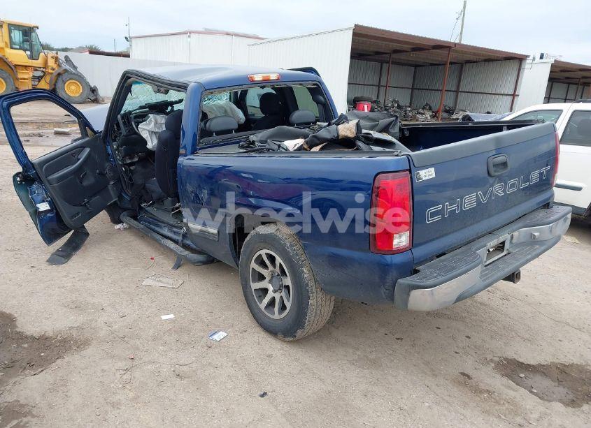 Photo 3 of 2000 Chevrolet Silverado 1500 (VIN 2GCEC19W7Y1367696)