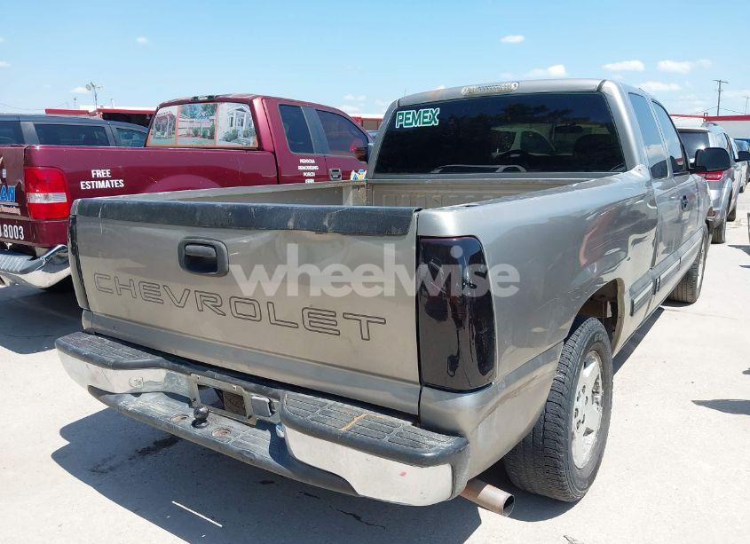 Photo 4 of 2001 Chevrolet Silverado 1500 (VIN 2GCEC19W811219076)