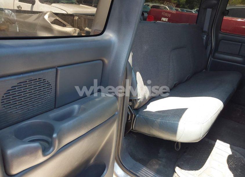 Photo 8 of 2001 Chevrolet Silverado 1500 (VIN 2GCEC19W811219076)