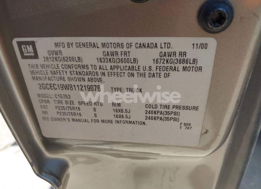 Photo 9 of 2001 Chevrolet Silverado 1500 (VIN 2GCEC19W811219076)