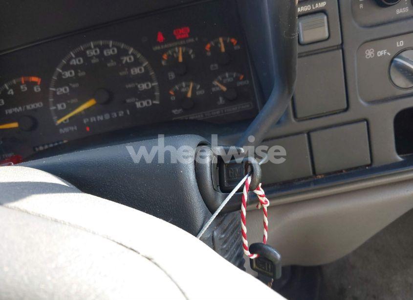 Photo 11 of 1996 Chevrolet Gmt-400 C1500 (VIN 2GCEC19WXT1172720)