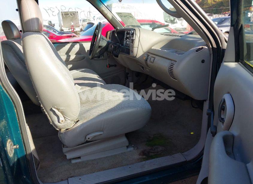 Photo 5 of 1996 Chevrolet Gmt-400 C1500 (VIN 2GCEC19WXT1172720)