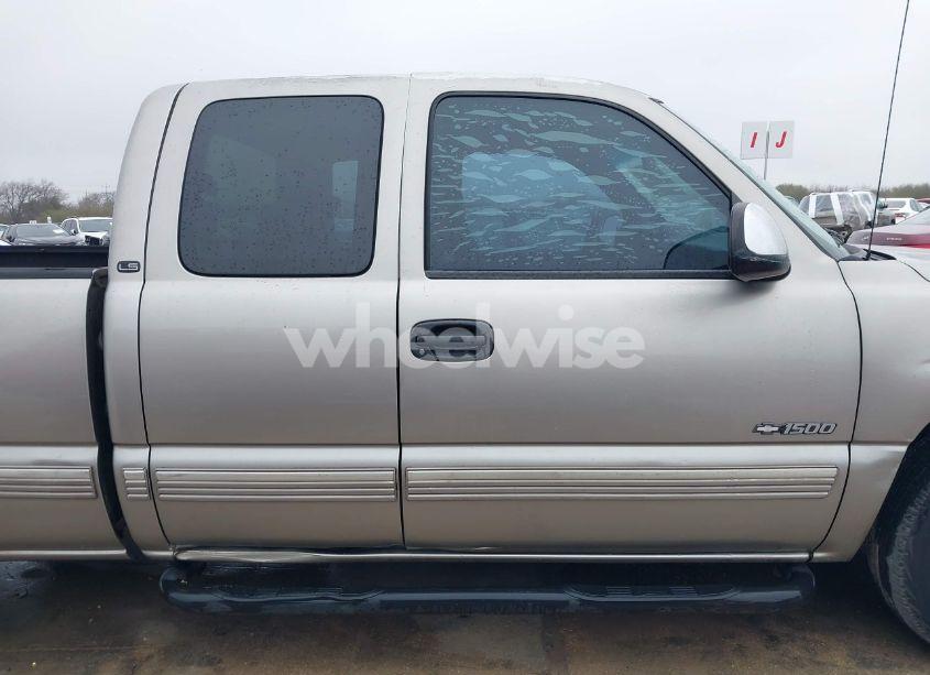 Photo 13 of 2000 Chevrolet Silverado 1500 LS (VIN 2GCEC19WXY1357051)